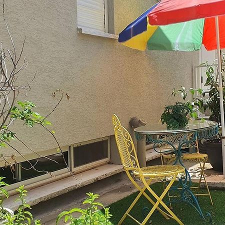 Apartamento נקודת חן Shadmot Devora Exterior foto